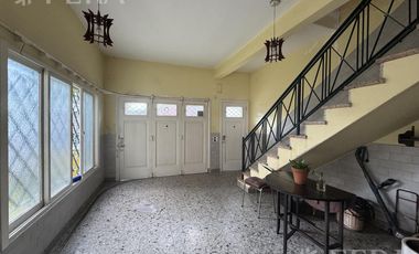 Venta casa 4 ambientes con cochera en Crucecita