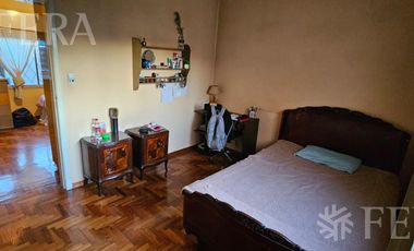 Venta casa 4 ambientes con cochera en Crucecita