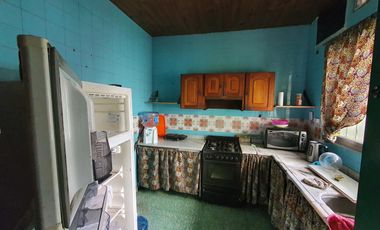 Casa sobre doble lote en Banfield Oeste