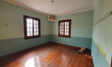 Casa sobre doble lote en Banfield Oeste