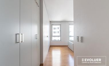 Alquiler Departamento 4 ambientes, amenities y cochera en Puerto Madero