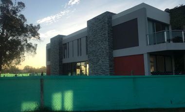 Casa en Venta en Hudson Park nº 199 Countries/B.Cerrado - Alberto Dacal Propiedades