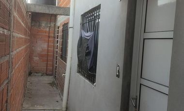 Edificio de 8 departamentos y cochera - Oportunidad, importante rentabilidad