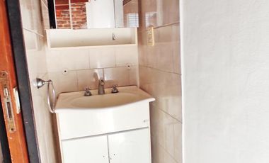 Edificio de 8 departamentos y cochera - Oportunidad, importante rentabilidad