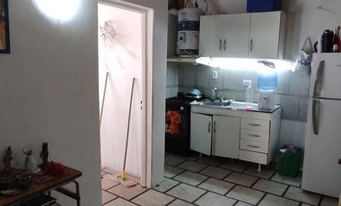 Edificio de 8 departamentos y cochera - Oportunidad, importante rentabilidad