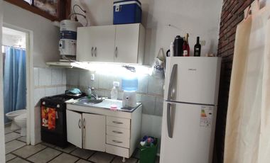 Edificio de 8 departamentos y cochera - Oportunidad, importante rentabilidad