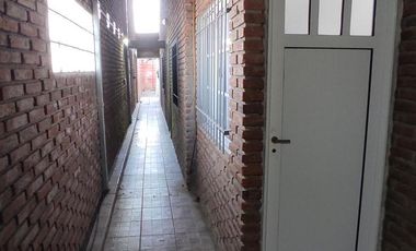 Edificio de 8 departamentos y cochera - Oportunidad, importante rentabilidad