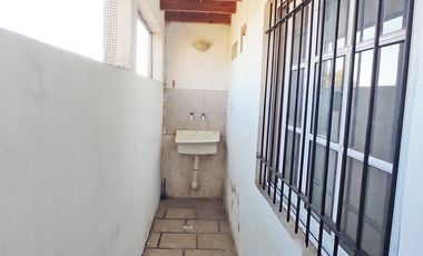 Edificio de 8 departamentos y cochera - Oportunidad, importante rentabilidad