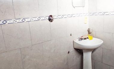 Edificio de 8 departamentos y cochera - Oportunidad, importante rentabilidad