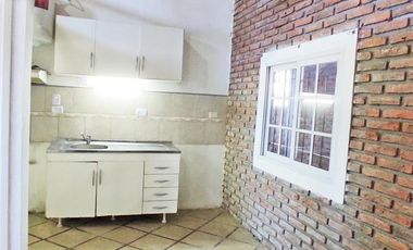 Edificio de 8 departamentos y cochera - Oportunidad, importante rentabilidad