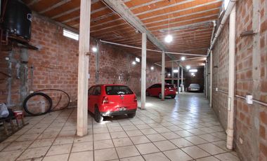 Edificio de 8 departamentos y cochera - Oportunidad, importante rentabilidad