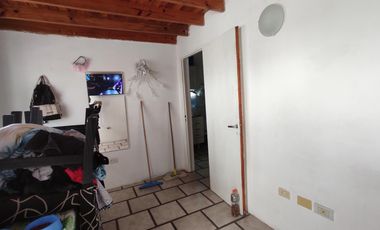 Edificio de 8 departamentos y cochera - Oportunidad, importante rentabilidad