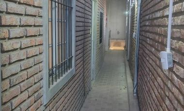 Edificio de 8 departamentos y cochera - Oportunidad, importante rentabilidad