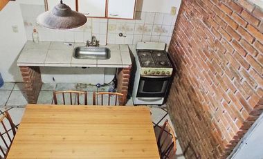 Edificio de 8 departamentos y cochera - Oportunidad, importante rentabilidad