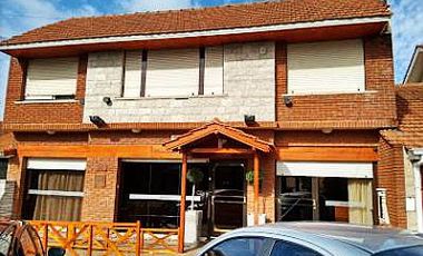 Hotel  de 2 estrellas a cuatro cuadras de la playa.