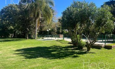 ALQUILER TEMPORAL - CASA CON GRAN PARQUE, PILETA Y QUINCHO EN ITUZAINGO