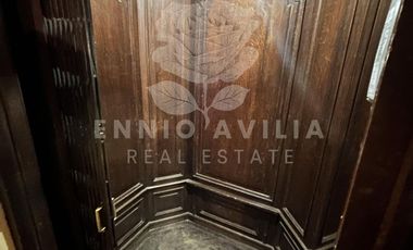 PETIT HOTEL en calle Florida junto al Plaza Hotel, opción solo local comercial