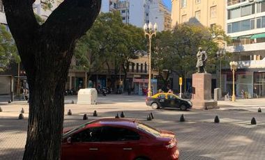 PETIT HOTEL en calle Florida junto al Plaza Hotel, opción solo local comercial