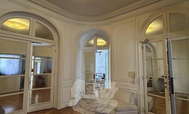 PETIT HOTEL en calle Florida junto al Plaza Hotel, opción solo local comercial