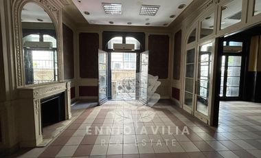 PETIT HOTEL en calle Florida junto al Plaza Hotel, opción solo local comercial