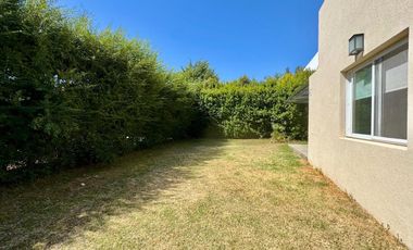 Casa en Altos de Hudson II