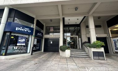 Oficina en  venta sobre Av Santa Fe, Martínez
