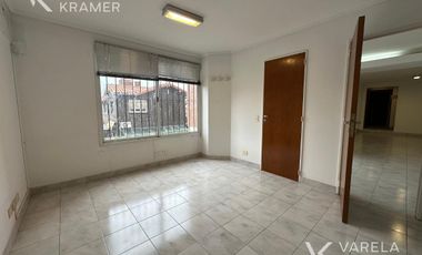 Oficina en  venta sobre Av Santa Fe, Martínez