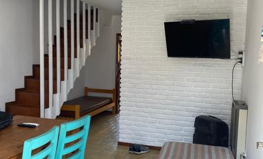 Venta de duplex tres ambientes con patio y cochera en San Bernardo del Tuyu