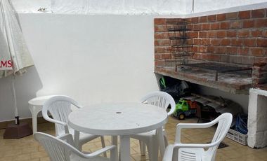 Venta de duplex tres ambientes con patio y cochera en San Bernardo del Tuyu