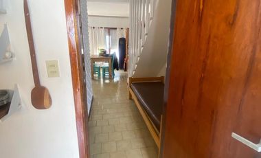 Venta de duplex tres ambientes con patio y cochera en San Bernardo del Tuyu