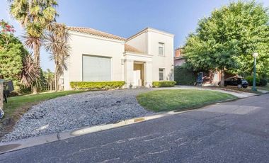 Casa en Alquiler Barrio Cerrado Villa Olivos