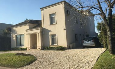 Casa en Alquiler Barrio Cerrado Villa Olivos