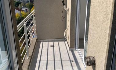 Departamento de dos ambientes en alquiler, Morón.