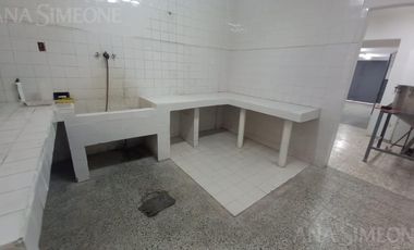 Nave Industrial con oficinas - Venta y Alquiler - Villa Martelli Vicente López