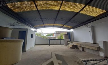 Nave Industrial con oficinas - Venta y Alquiler - Villa Martelli Vicente López