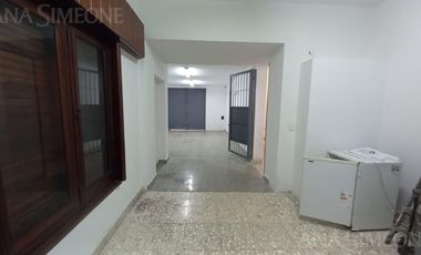 Nave Industrial con oficinas - Venta y Alquiler - Villa Martelli Vicente López