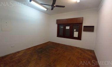 Nave Industrial con oficinas - Venta y Alquiler - Villa Martelli Vicente López