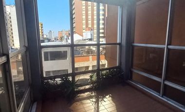 Departamento piso completo en barrio Norte
