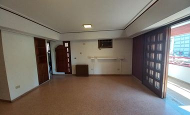 Departamento piso completo en barrio Norte