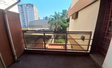 Departamento piso completo en barrio Norte