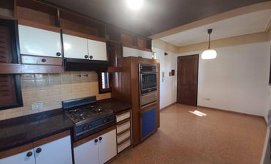 Departamento piso completo en barrio Norte