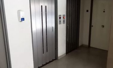 ***NUEVO PRECIO*** Impecable Depto 3 amb al frente con balcón y baulera- PLENO CORAZON DE QUILMES!!