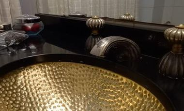 ***NUEVO PRECIO*** Impecable Depto 3 amb al frente con balcón y baulera- PLENO CORAZON DE QUILMES!!