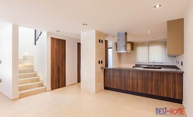 Casa en Renta en Villa Magna, Campanario Norte - Acabados de Alta Gama