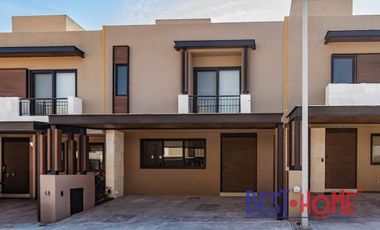 Casa en Renta en Villa Magna, Campanario Norte - Acabados de Alta Gama