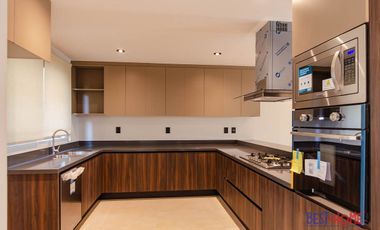 Casa en Renta en Villa Magna, Campanario Norte - Acabados de Alta Gama