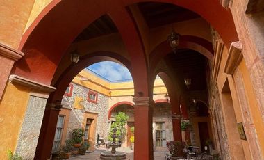 HOTEL EN VENTA, CENTRO HISTÓRICO DE QUERÉTARO, QRO.