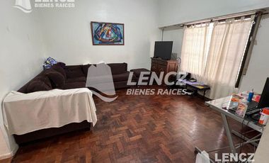 CHALET 4 AMB C/COCHERA- QUINCHO Y JARDIN. QUILMES OESTE