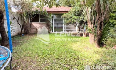 CHALET 4 AMB C/COCHERA- QUINCHO Y JARDIN. QUILMES OESTE