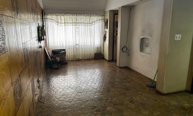 Casa en  Lanus - venta